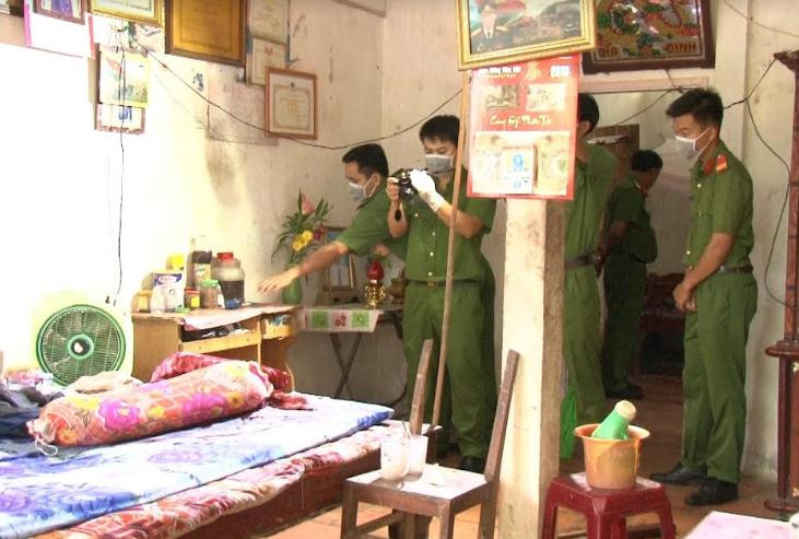 Bắt khẩn cấp nghi can sát hại cha mẹ ruột ở Vĩnh Long