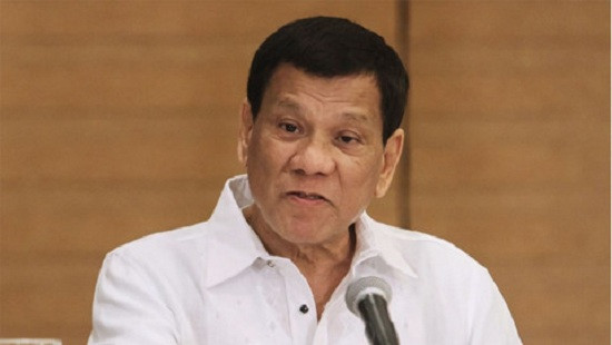 Tổng thống Duterte dọa giết cảnh sát tha hóa trên truyền hình trực tiếp