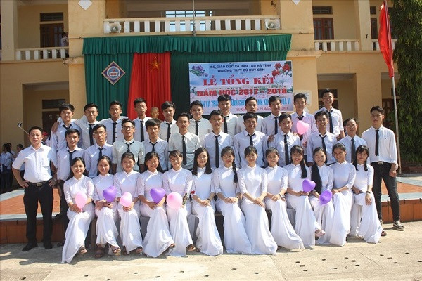 Hà Tĩnh: Lớp học ở huyện nghèo có 100% học sinh đậu đại học