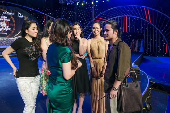Hết nhiệm kỳ Hoa hậu Việt Nam, Đỗ Mỹ Linh có nên suy nghĩ đến việc đi hát?