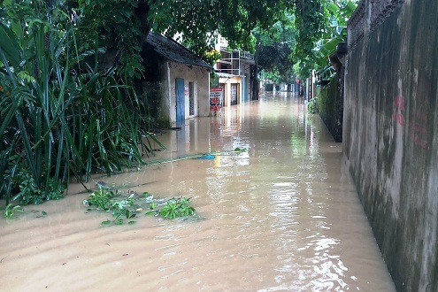Di dời hàng nghìn hộ dân vùng ngập lụt đến nơi an toàn