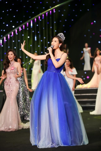 Gala 30 năm HHVN: Bất ngờ giọng hát ngọt ngào của các Hoa hậu