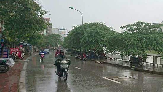 Cuối tuần, Hà Nội có nơi mưa vừa, mưa to