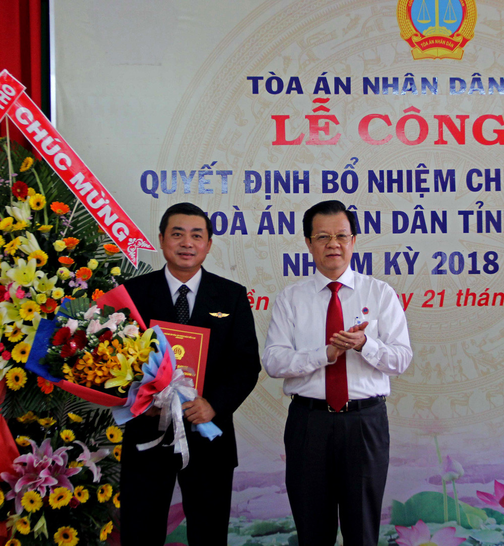 Công bố và trao quyết định bổ nhiệm chức vụ Chánh án TAND tỉnh Tiền Giang