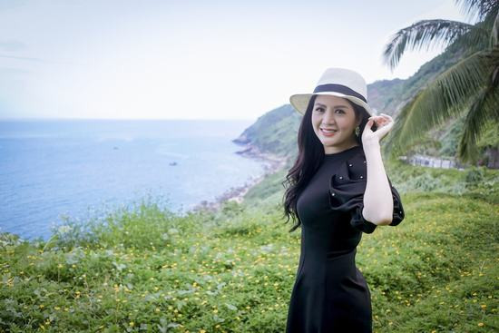 Đinh Hiền Anh ra mắt MV thứ hai trong dự án 'Thương'
