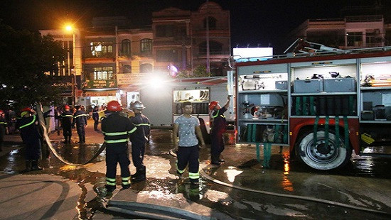 Bệnh viện Đà Nẵng phát hỏa, hốt hoảng di tản bệnh nhân