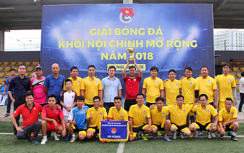 Đội bóng Đoàn Thanh niên TANDTC vô địch Giải bóng đá Khối Nội chính mở rộng 2018