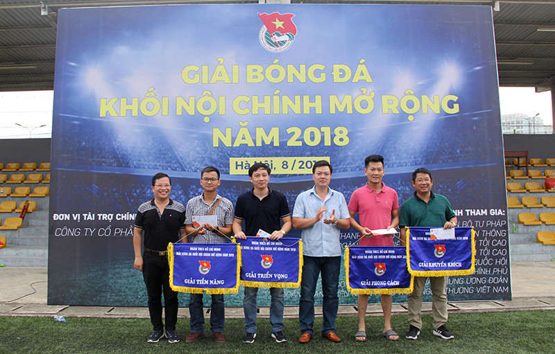 Đội bóng Đoàn Thanh niên TANDTC vô địch Giải bóng đá Khối Nội chính mở rộng 2018