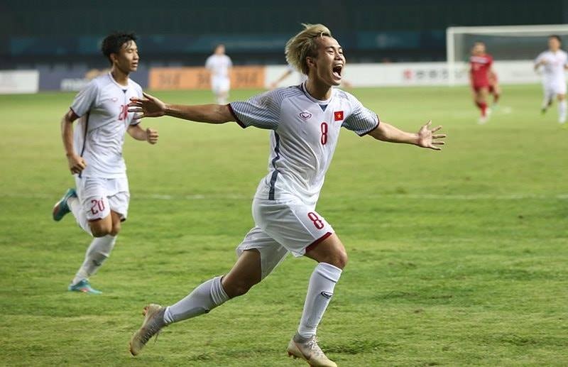 Văn Toàn lập công, Việt Nam vào bán kết bóng đá nam Asiad 2018