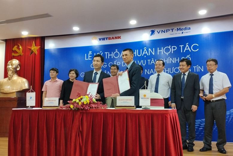 Tổng công ty Truyền thông và Vietbank ký kết thỏa thuận hợp tác cung cấp dịch vụ tài chính số