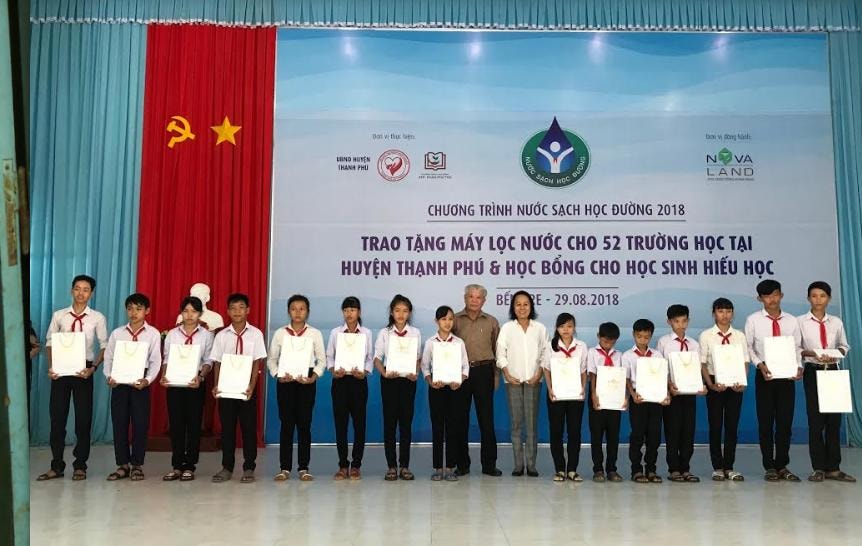 Thêm hàng chục ngàn học sinh, giáo viên tại Bến Tre có nước uống sạch đạt chuẩn