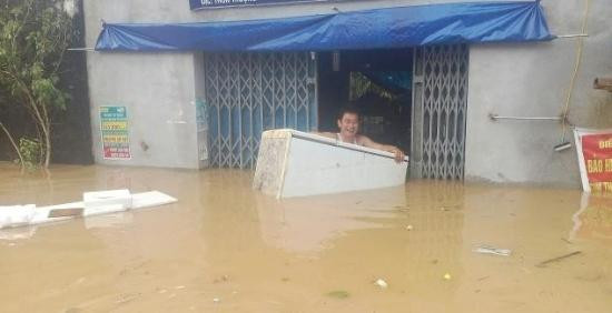 Nhiều địa phương ở Thanh Hóa bị nước lũ cô lập