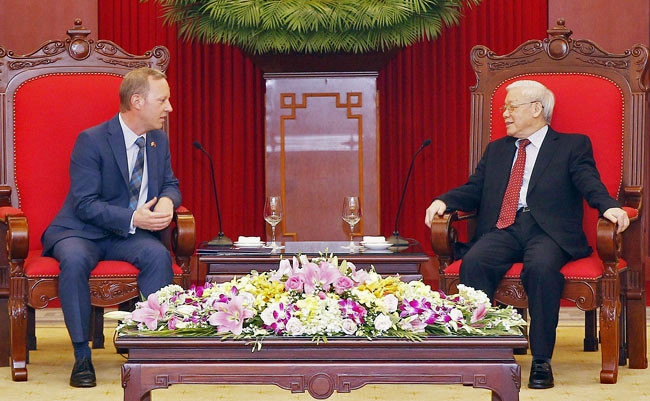 Tổng Bí thư Nguyễn Phú Trọng tiếp Đại sứ Vương quốc Anh
