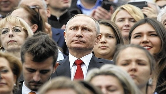 Mỹ càng trừng phạt, người Nga càng ủng hộ Tổng thống Putin