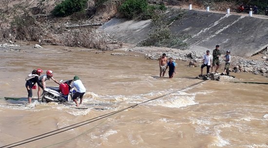 Bộn bề cuộc sống nơi tâm lũ Mường Lát