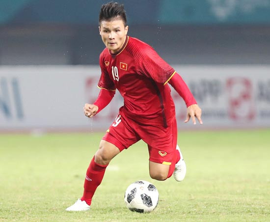Cầu thủ Quang Hải sẽ cùng SHB đón cúp Ngoại hạng Anh và cúp Liên đoàn Anh