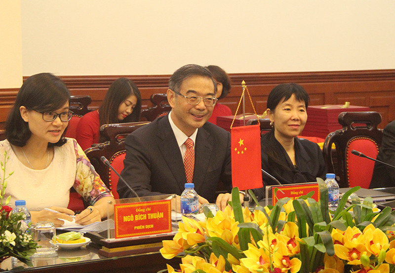 Chánh án TANDTC Nguyễn Hòa Bình hội đàm với Chánh án TANDTC Trung Quốc 