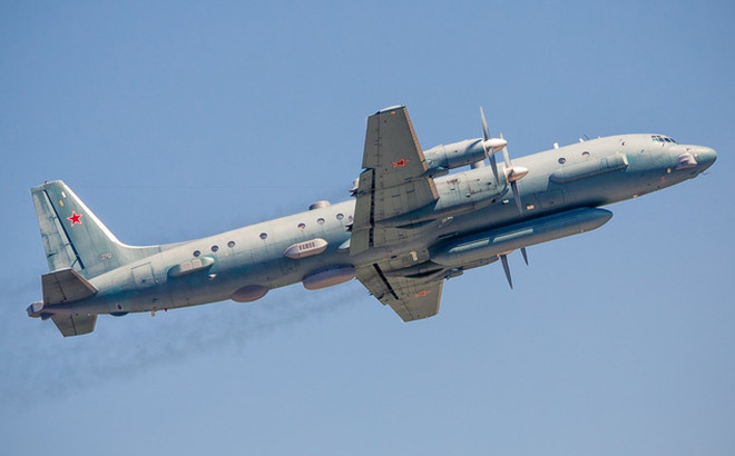 Máy bay Nga bị tên lửa Syria bắn nhầm: Il-20 rơi xuống biển, vỡ tan thành nhiều mảnh