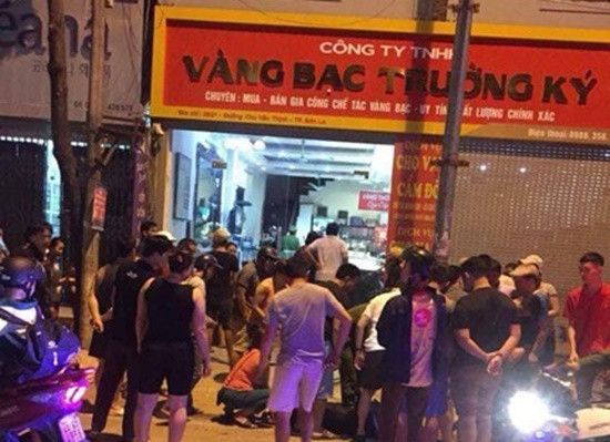 Nóng: Truy bắt đối tượng cướp tiệm vàng ở Sơn La
