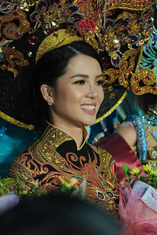 Huỳnh Thúy Vi giành giải thưởng trang phục truyền thống đẹp nhất 