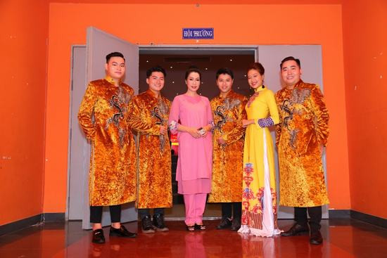 Trịnh Kim Chi long trọng tổ chức giỗ Tổ sân khấu