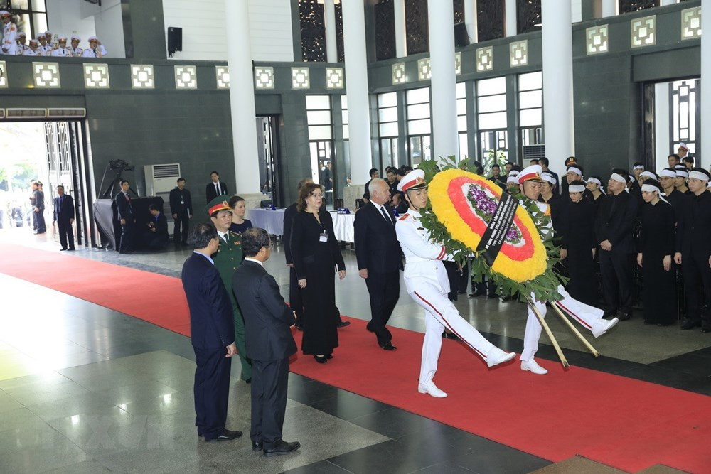Thủ tướng các nước và các đoàn quốc tế viếng Chủ tịch nước Trần Đại Quang tại Hà Nội