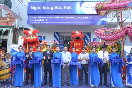 Tưng bừng khai trương Ngân hàng Bản Việt PGD Bến Lức, đơn vị thứ 3 tại tỉnh Long An