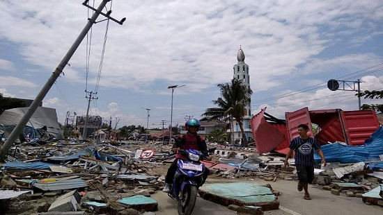 Động đất và sóng thần ở Indonesia đã làm 832 người thiệt mạng