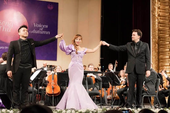 Nghệ sĩ Opera số 1 Hàn Quốc Sumi Jo: “Dàn nhạc Giao hưởng Mặt Trời đã chơi quá tuyệt vời!”