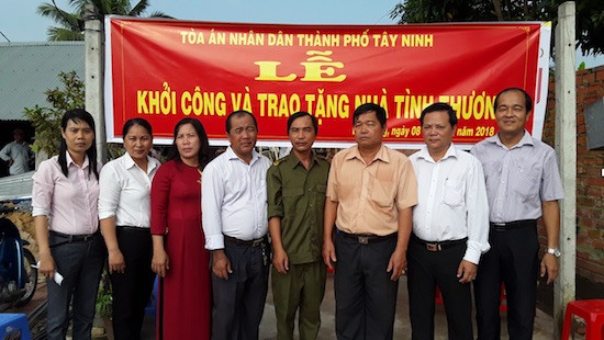 TAND TP Tây Ninh khởi công, trao tặng nhà tình thương