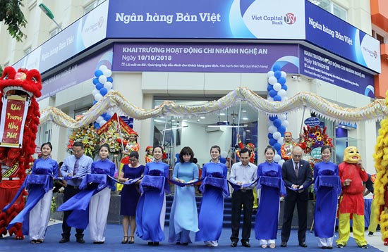 Ngân hàng Bản Việt tưng bừng khai trương chi nhánh tại Nghệ An
