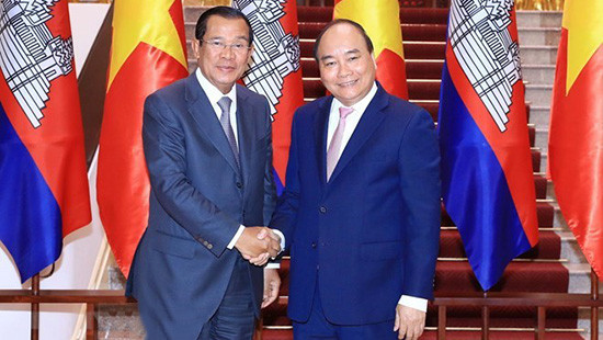 Hai Thủ tướng Việt Nam và Campuchia đề cập việc di dời nhà nổi các gia đình Việt kiều ở Biển Hồ