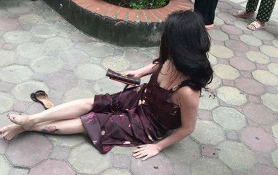 Người phụ nữ nghi bị bắn dưới sân chung cư ở Hà Nội