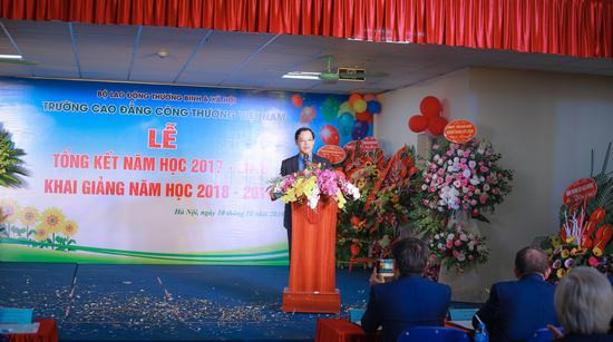 Trường Cao đẳng Công thương Việt Nam dành nhiều ưu đãi cho sinh viên nhân dịp khai giảng