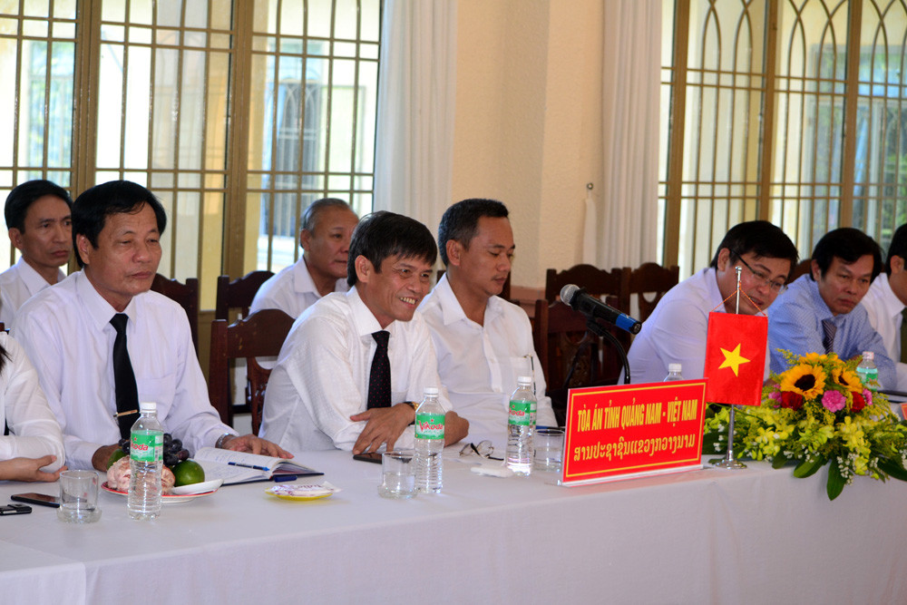 Tòa án tỉnh Sêkông thăm và làm việc tại TAND tỉnh Quảng Nam