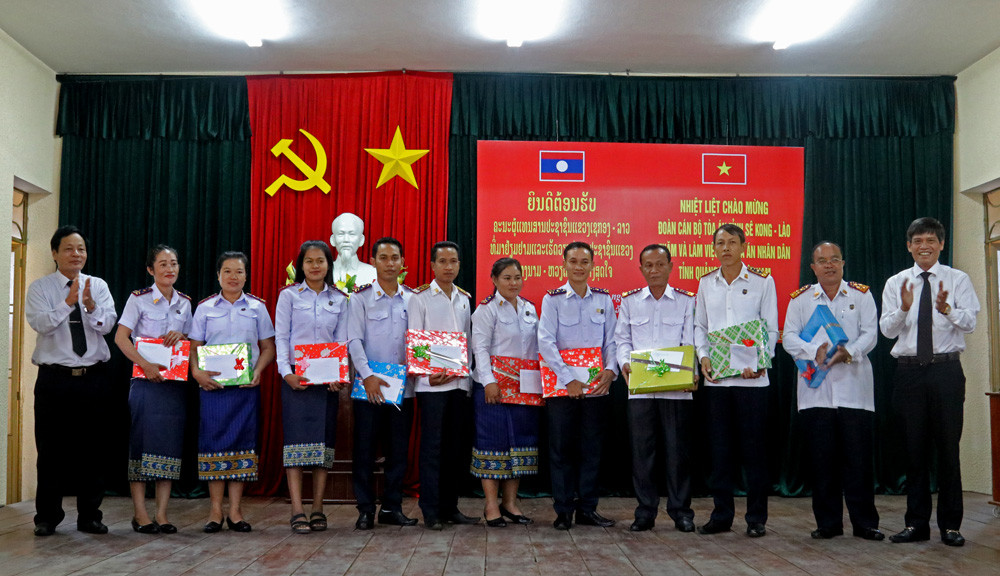 Tòa án tỉnh Sêkông thăm và làm việc tại TAND tỉnh Quảng Nam