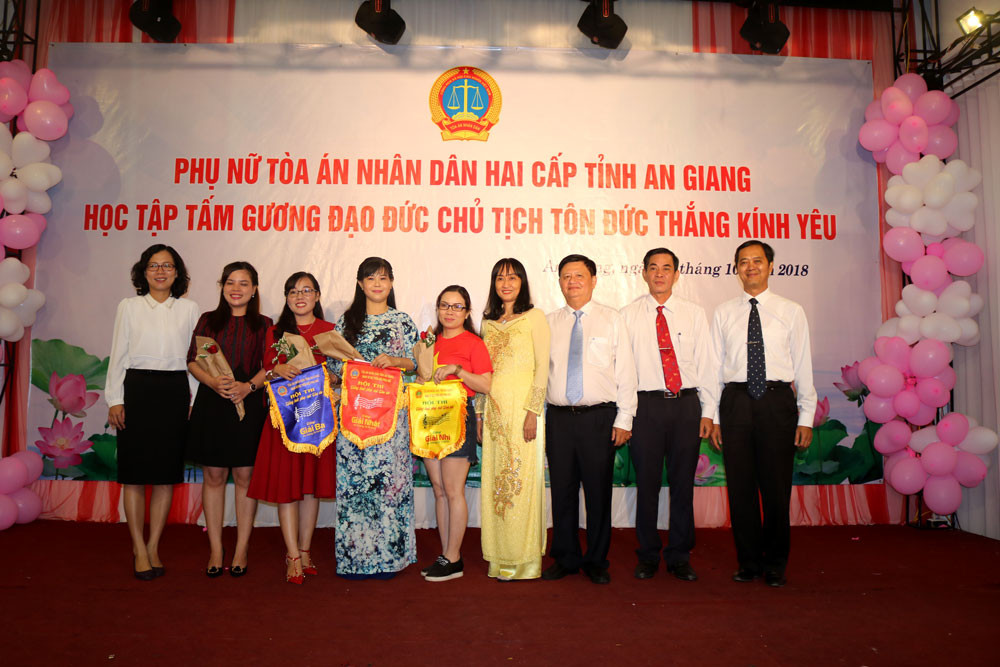 TAND tỉnh An Giang tổ chức họp mặt Vì sự tiến bộ phụ nữ