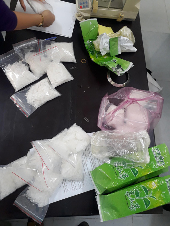 Hai vợ chồng mua ma túy từ Campuchia về Nha Trang tiêu thụ