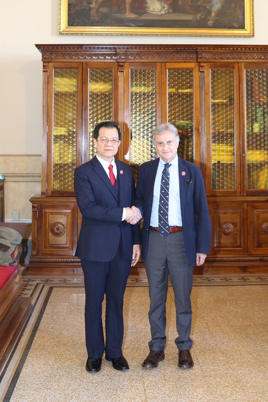 Phó Chánh án TANDTC Lê Hồng Quang thăm và làm việc tại Ý