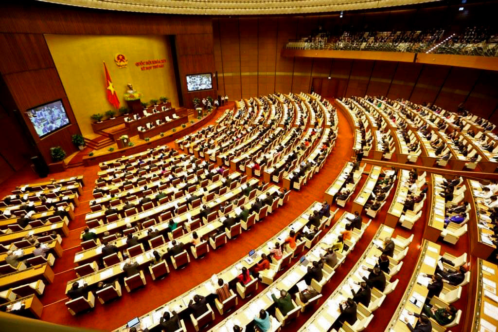 Quốc hội bắt đầu bước vào các phiên thảo luận về kinh tế-xã hội