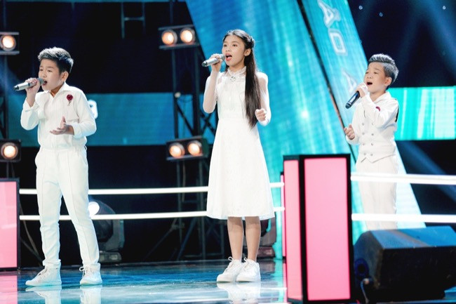 Hồ Quỳnh Hương khiến người xem bật khóc khi chia sẻ kinh nghiệm hát ca khúc 