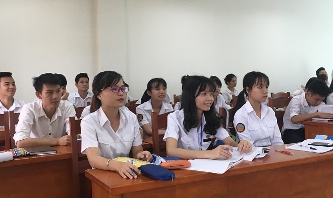 Chữa cháy việc làm cho sinh viên đã lan rộng ra ngoài xã hội không chỉ gói gọn trong ngành giáo dục