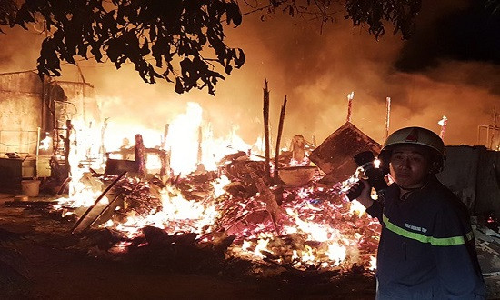 Cháy lớn gần làng trẻ SOS Gò Vấp