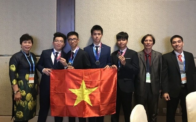 Việt Nam lần đầu giành HCV Olympic Thiên văn học quốc tế