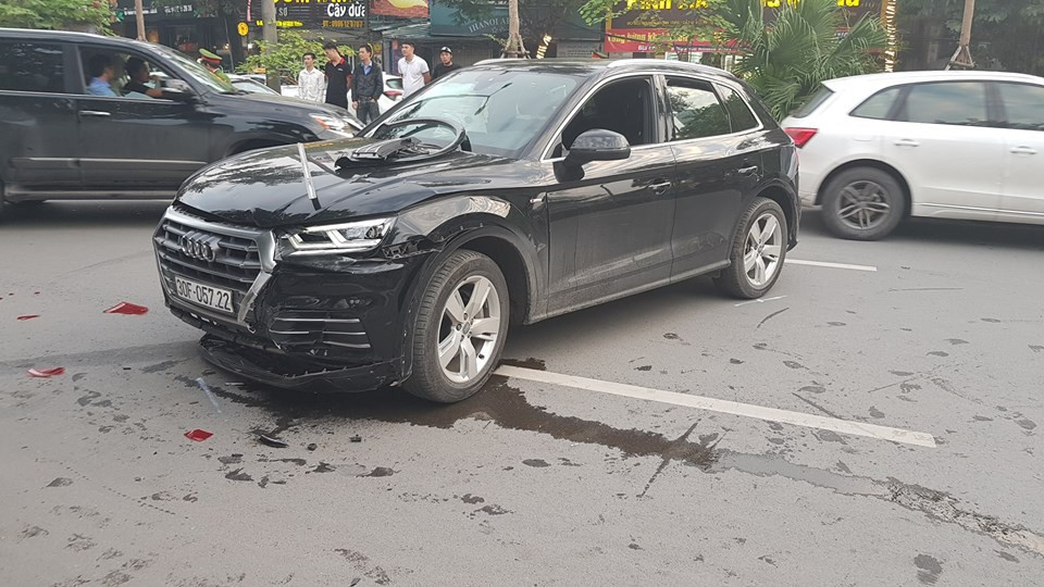 Hé lộ nguyên nhân tài xế Audi Q5 tông Mercedes và 2 xe máy ở Hà Nội