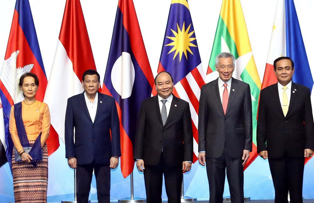 Phiên họp toàn thể Hội nghị Cấp cao ASEAN 33: Thủ tướng bày tỏ quan ngại vấn đề Biển Đông