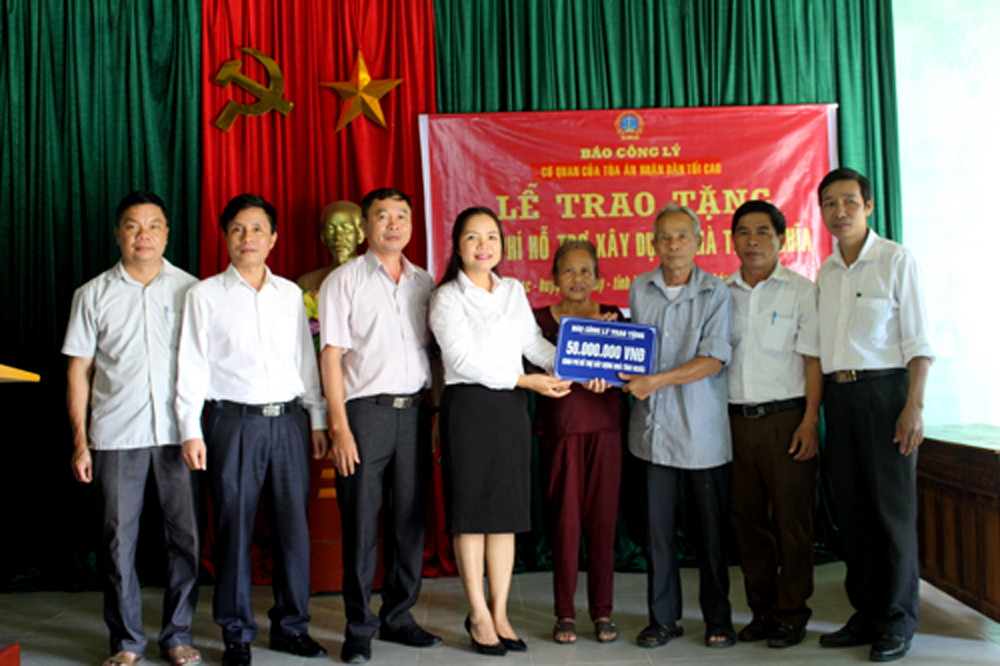 Báo Công lý hỗ trợ kinh phí xây nhà tình nghĩa cho gia đình chính sách tại Hà Tĩnh