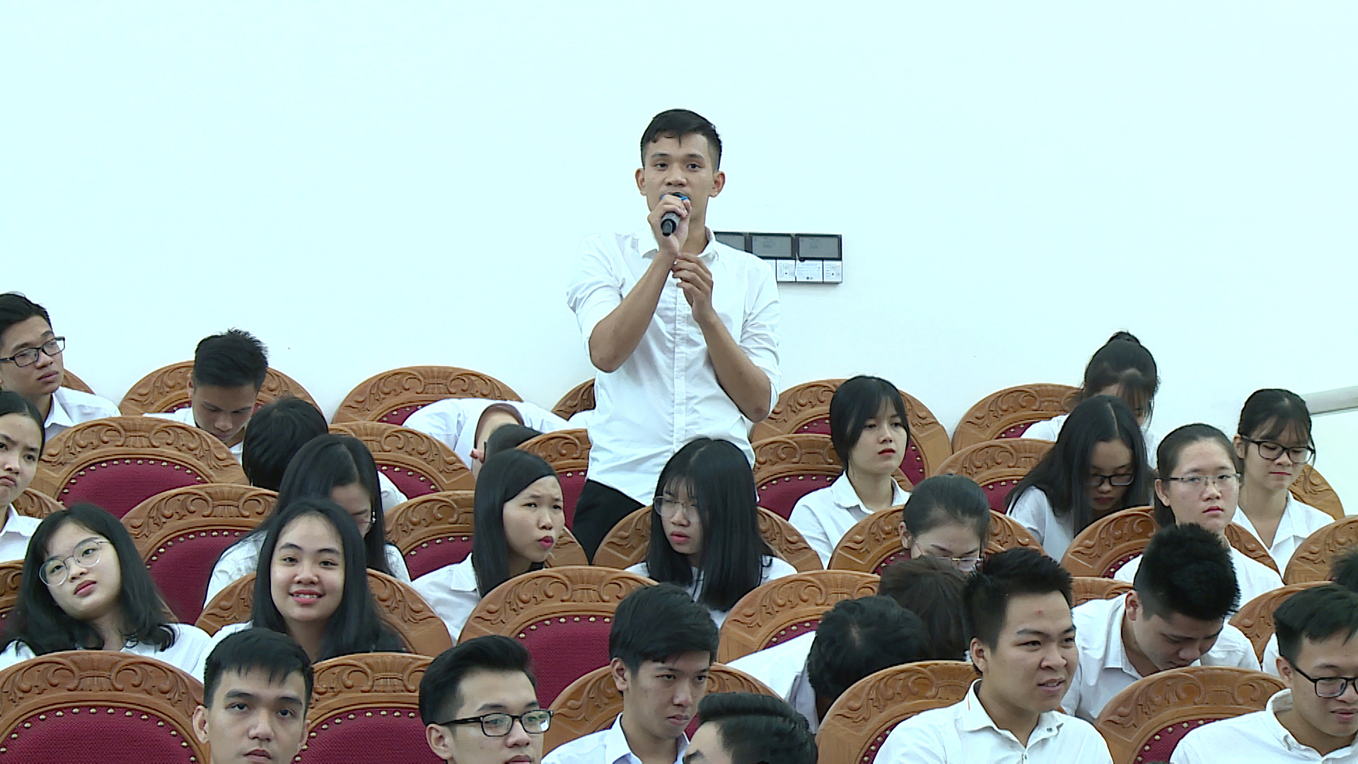 Học viện Tòa án mít tinh chào mừng 36 năm ngày Nhà giáo Việt Nam