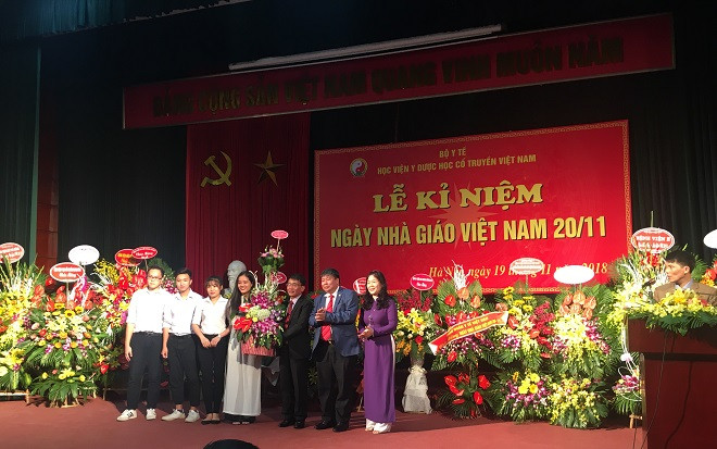Học viện Y Dược học Cổ truyền Việt Nam tổ chức kỷ niệm Ngày Nhà giáo Việt Nam 