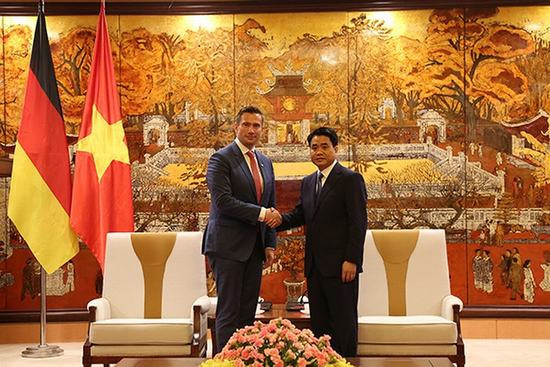 Chủ tịch UBND TP Hà Nội Nguyễn Đức Chung tiếp Bộ trưởng, Phó Thủ hiến bang Sachsen – Đức
